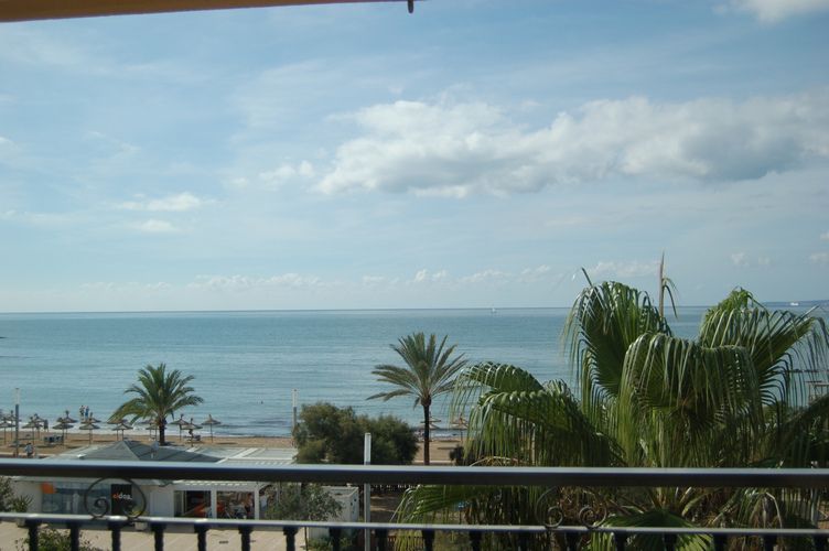 Se Alquila piso con vistas  al mar en Ciudad Jardin