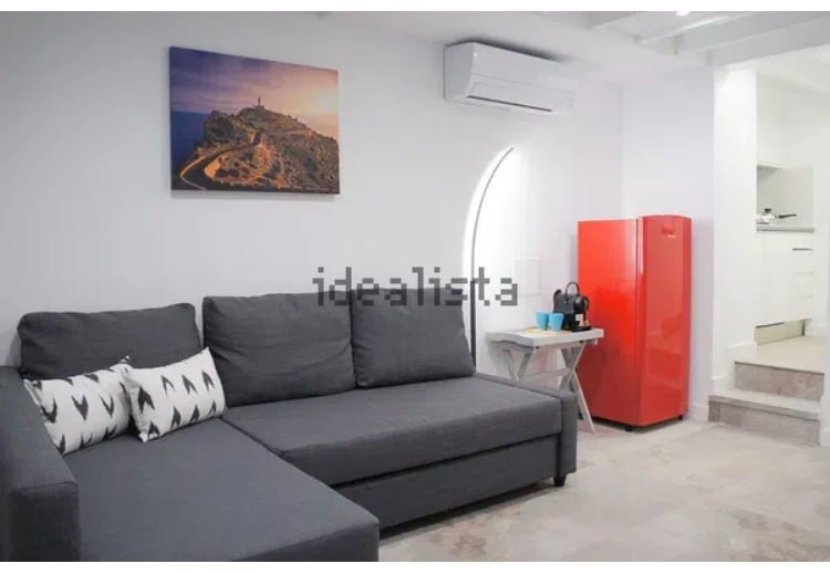 For rent downstairs in Ciutat Antigua