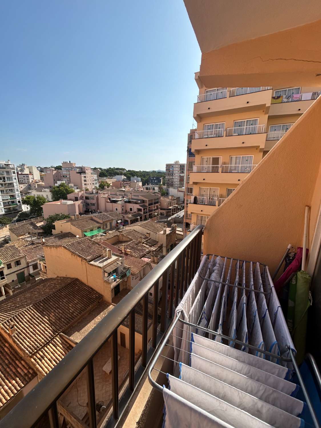 WOHNUNG ZU VERKAUFEN, 40 M VOM STRAND ENTFERNT